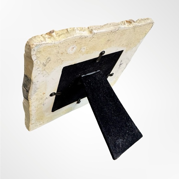 Leaf Patterned Stone Look Photo Frame - Picture 2 of 7